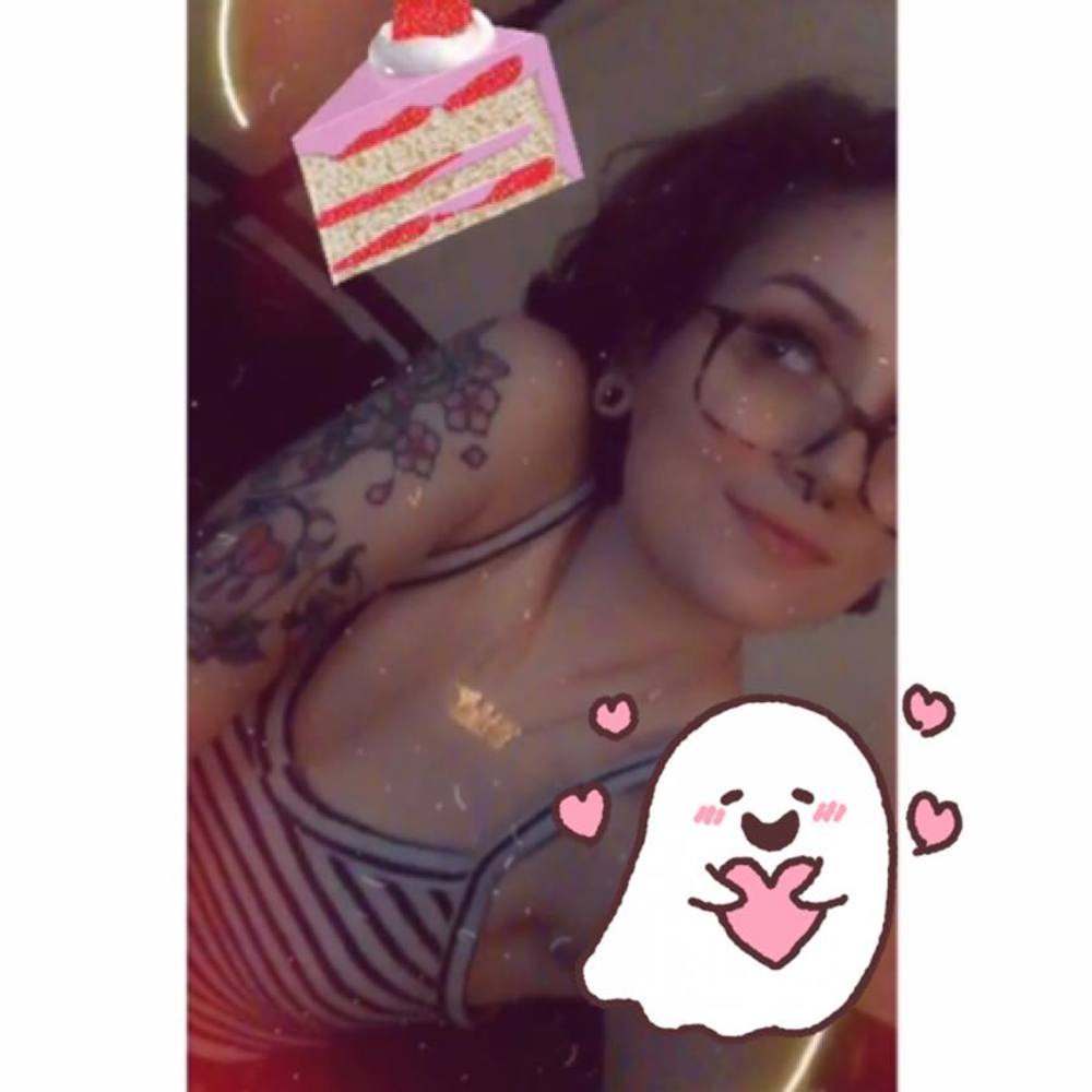 Meet your Posher, Delilah